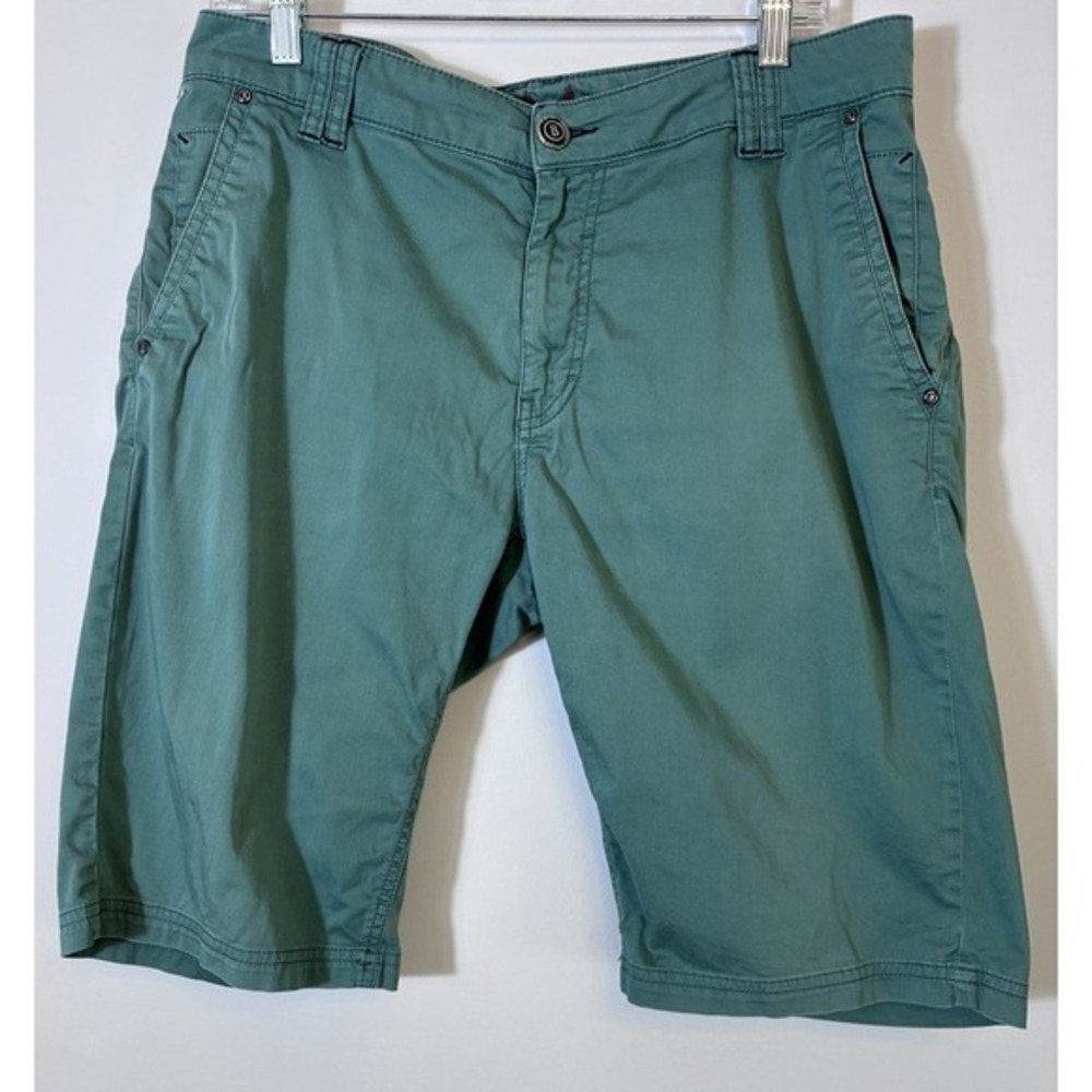 Bogner  Collection Vintage Mens Green‎ Shorts Size 34  Hiking Camping Climbing